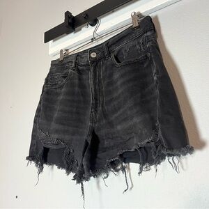 American Eagle Highest Rise Mom Shorts Distressed Faded Black Denim Size 6